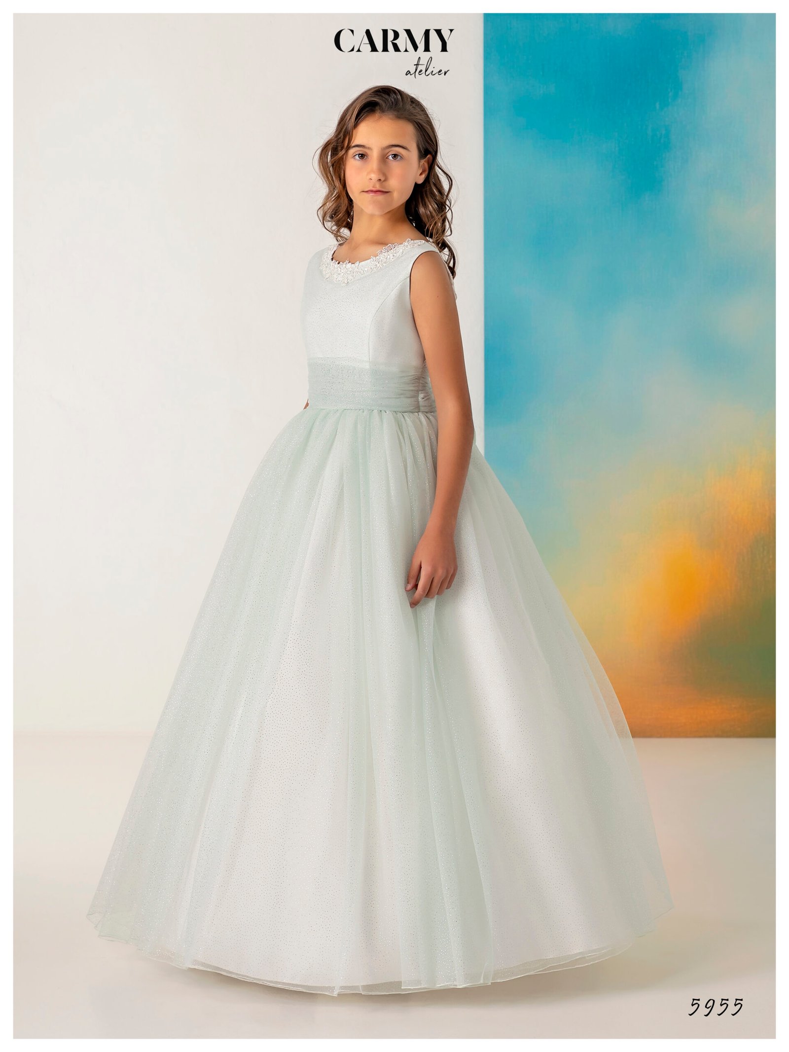 Vestido infantil verde agua largo con falda de tul